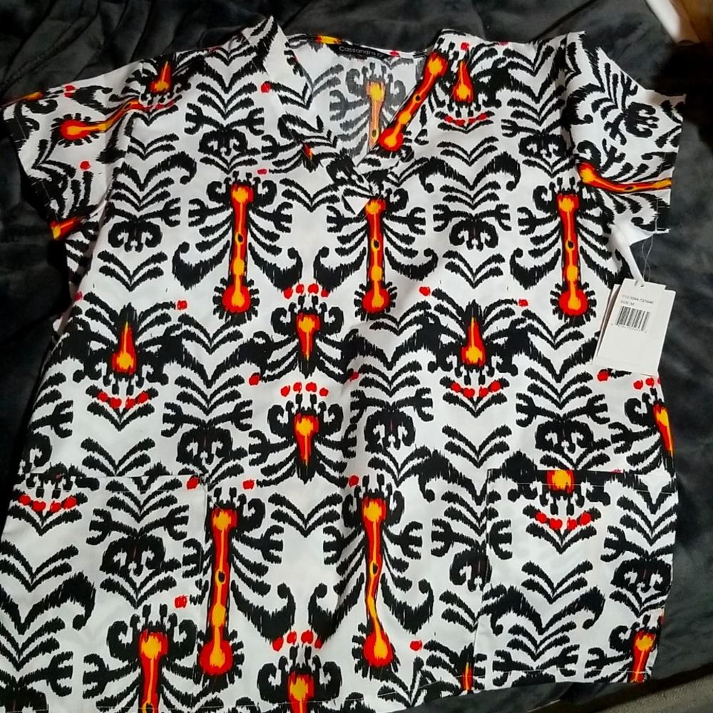 medium scrub top